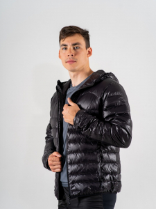 Куртка NONAME LIGHT PUFFY JACKET 22 UX BLACK, пуховик, черн. 2001213-0001 (р.М)