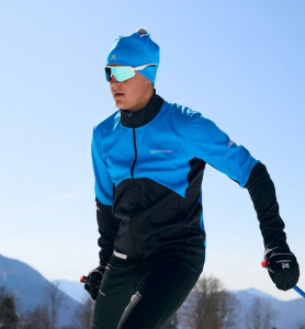 Тренировочная куртка Nordski Advance Light Blue/Black NSM641284 (р.М)